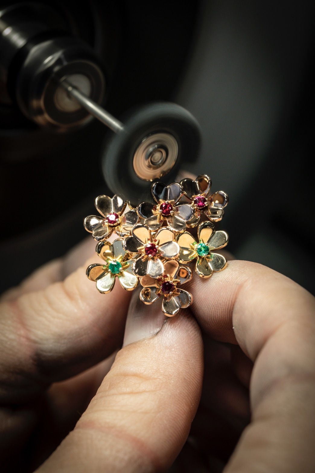 making-of-ring-collection-frivole-van-cleef-arpels