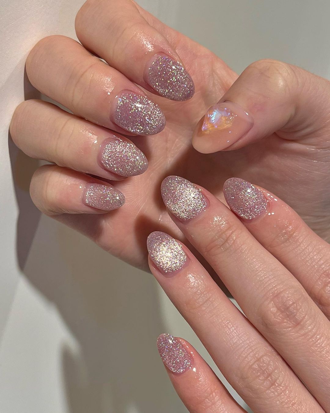 เล็บ สีลูกแก้ว