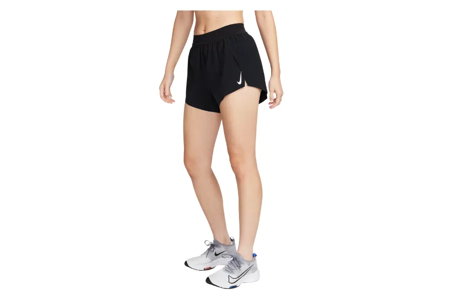 กางเกงวิ่ง AeroSwift จาก NIKE