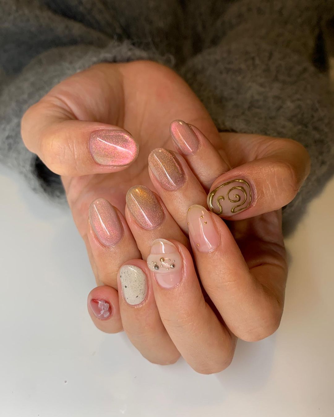 เล็บ สีลูกแก้ว