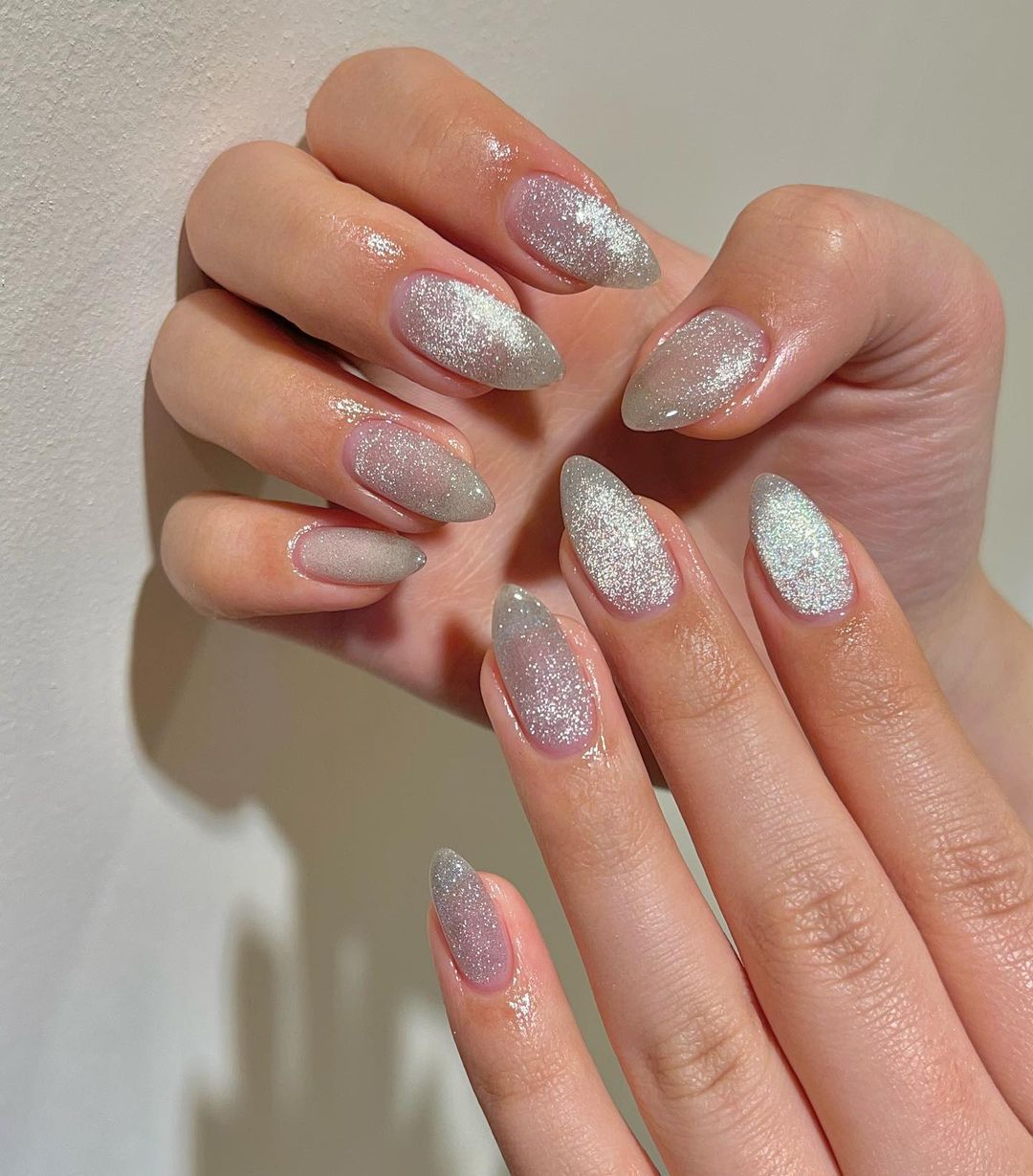 เล็บ สีลูกแก้ว