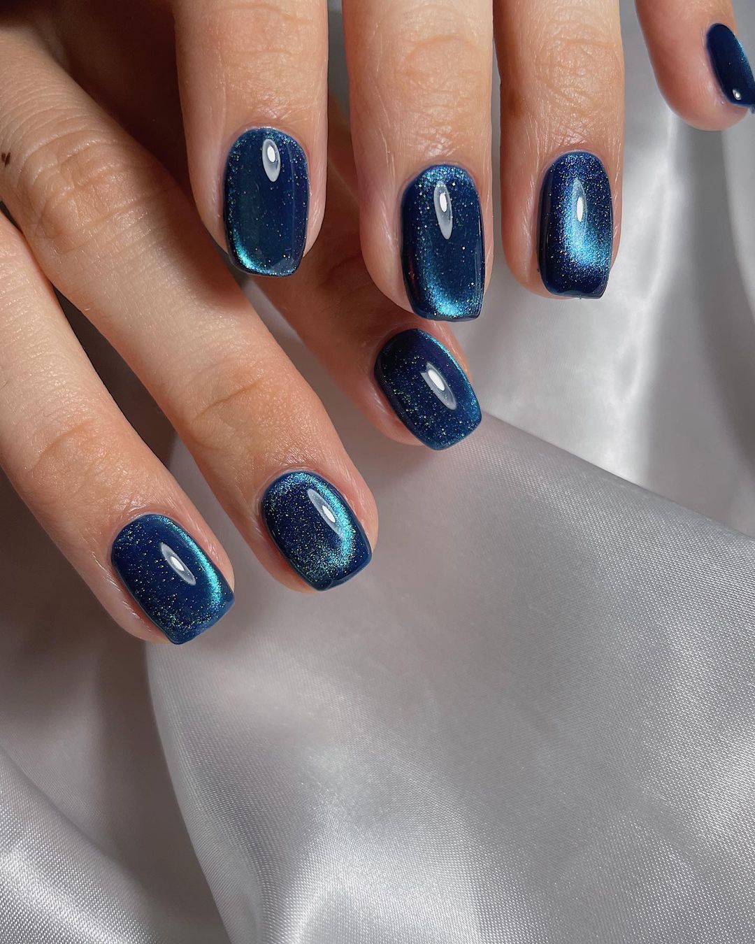 เล็บ สีลูกแก้ว