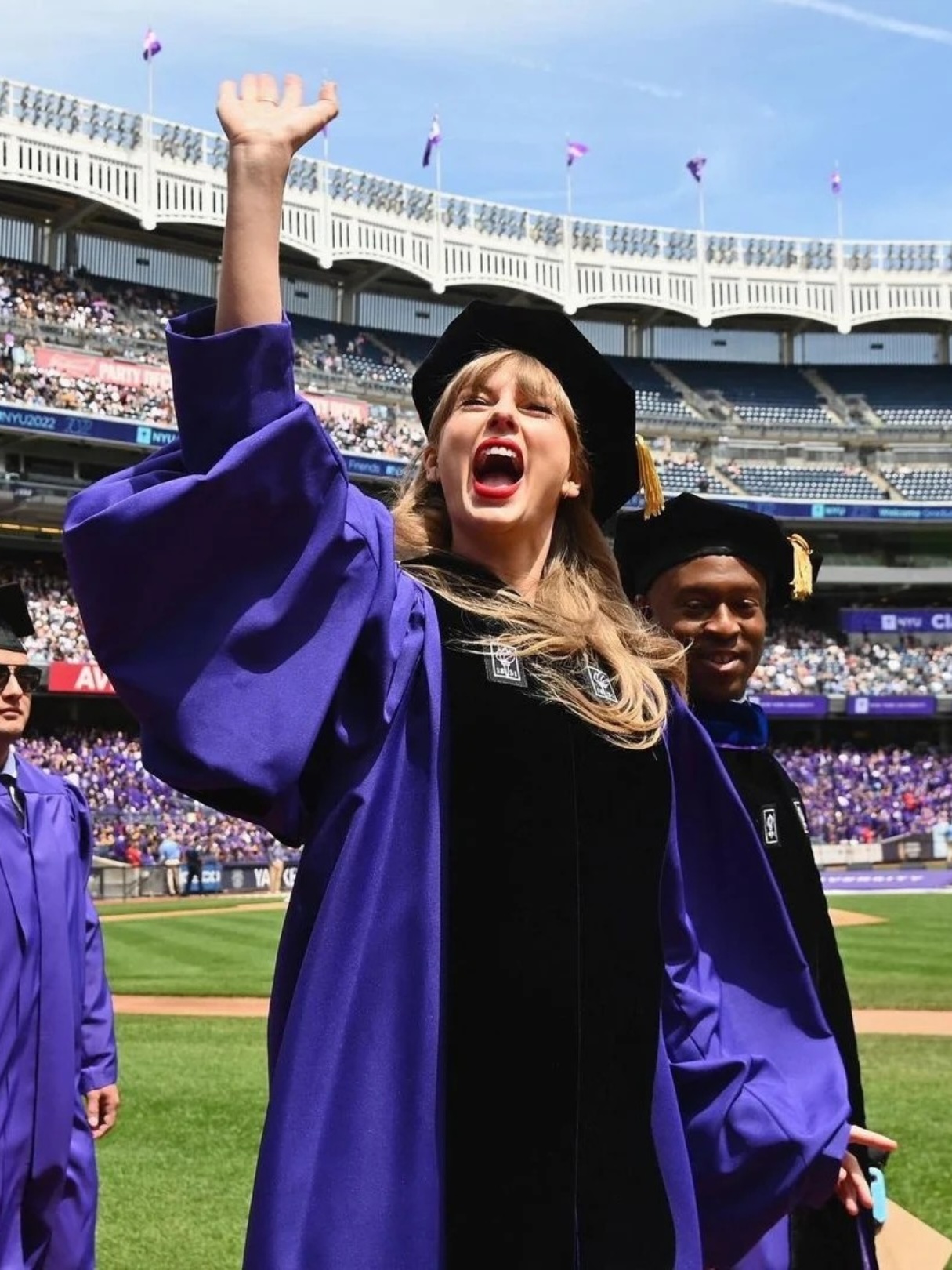 Taylor Swift received doctor degree from NYU