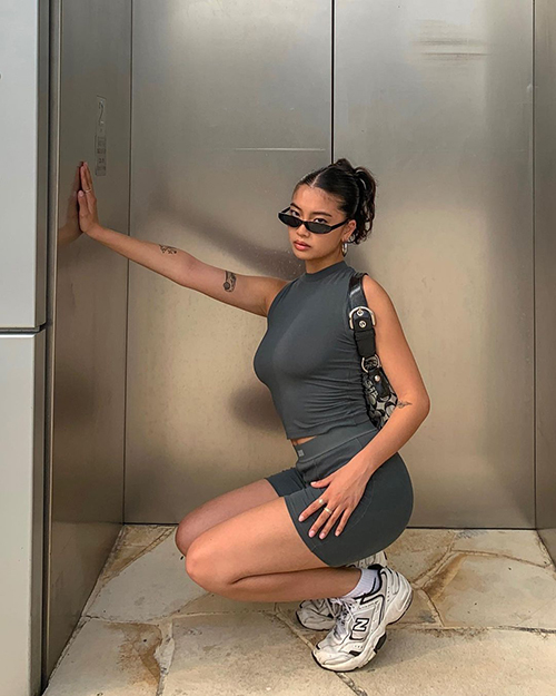 แต่งตัวสายฝอ