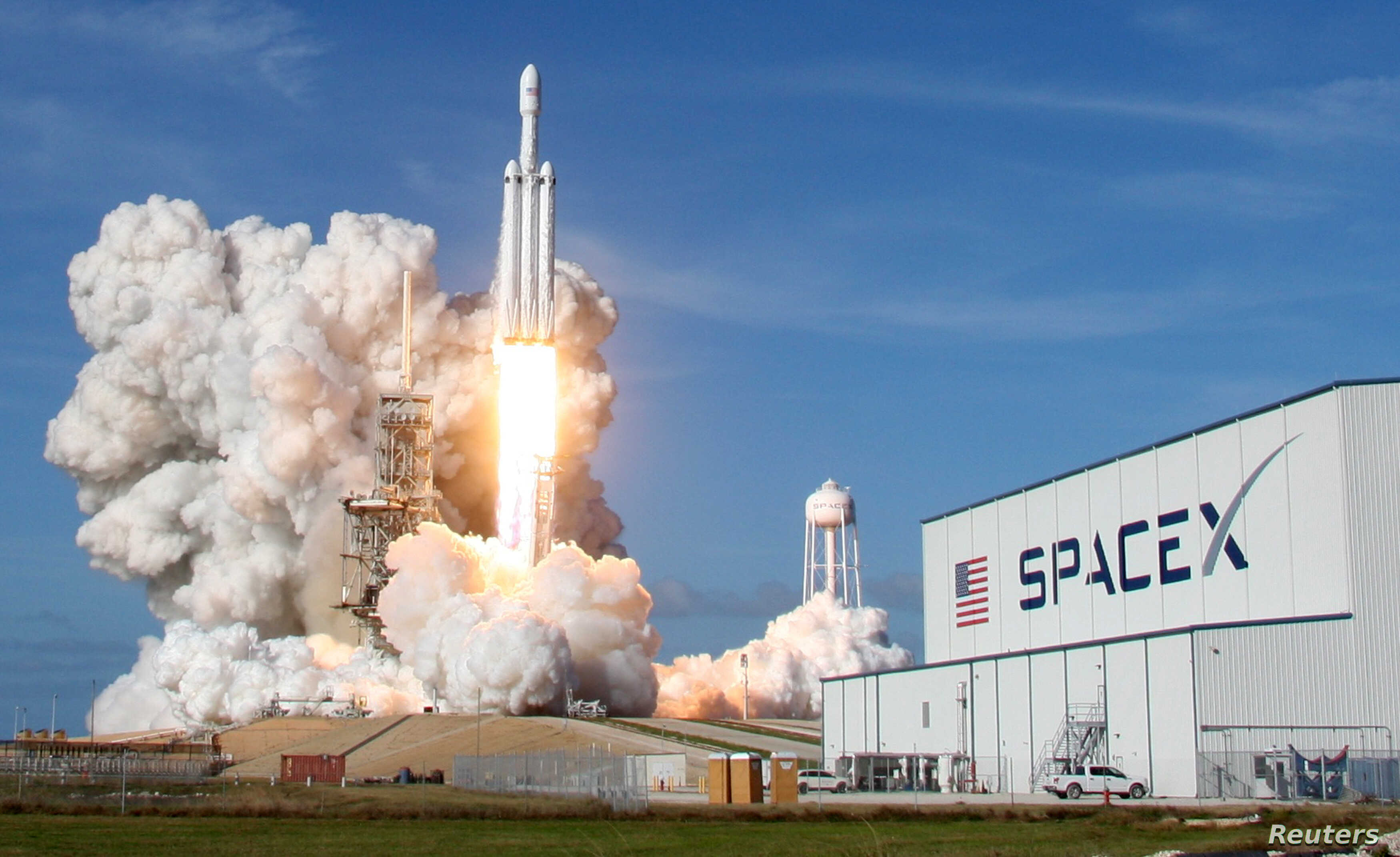 เว็บไซต์ SpaceX สร้างกิจกรรมระดับจักรวาล ให้คนทั่วไปลอง 'บังคับยานอวกาศ'  ที่บ้านในช่วงกักตัว