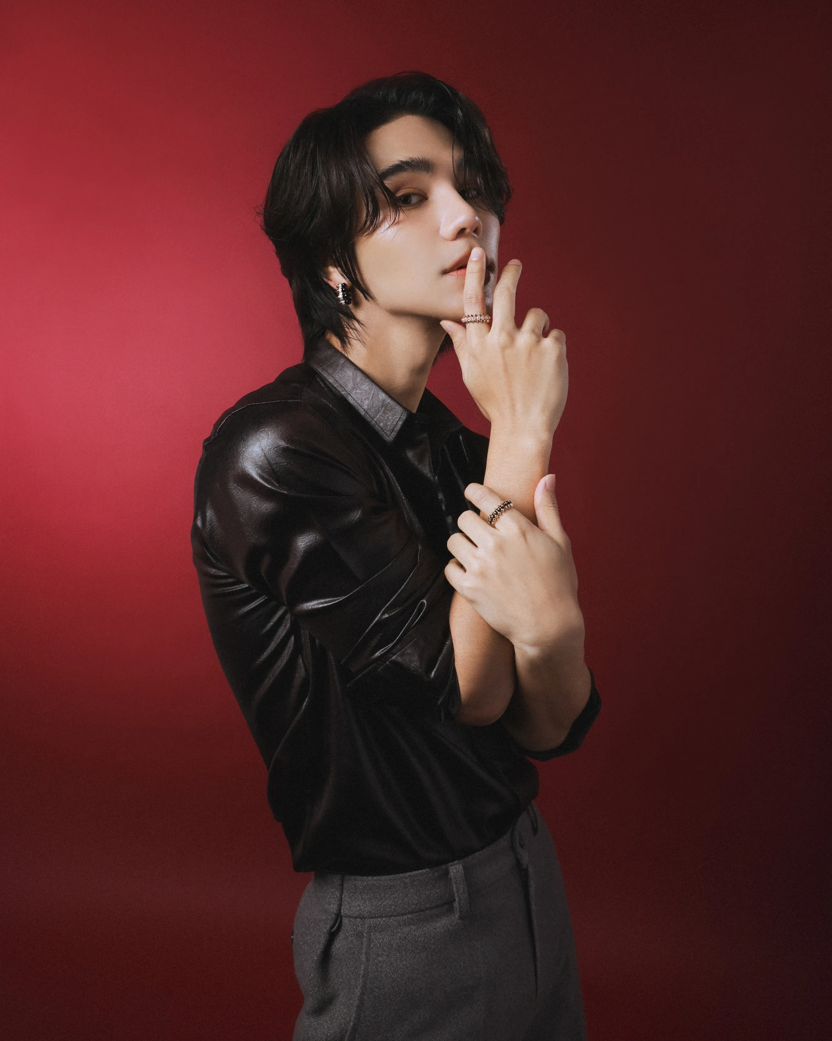 เจฟ ซาเตอร์ กับเครื่องประดับ Cartier ในงาน Weibo Gala 2026