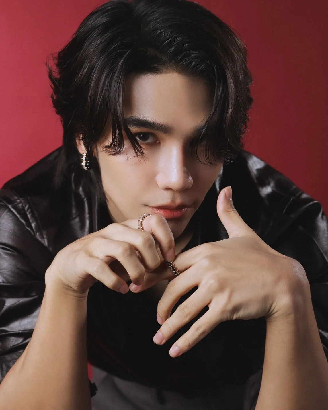 เจฟ ซาเตอร์ กับเครื่องประดับ Cartier ในงาน Weibo Gala 2026