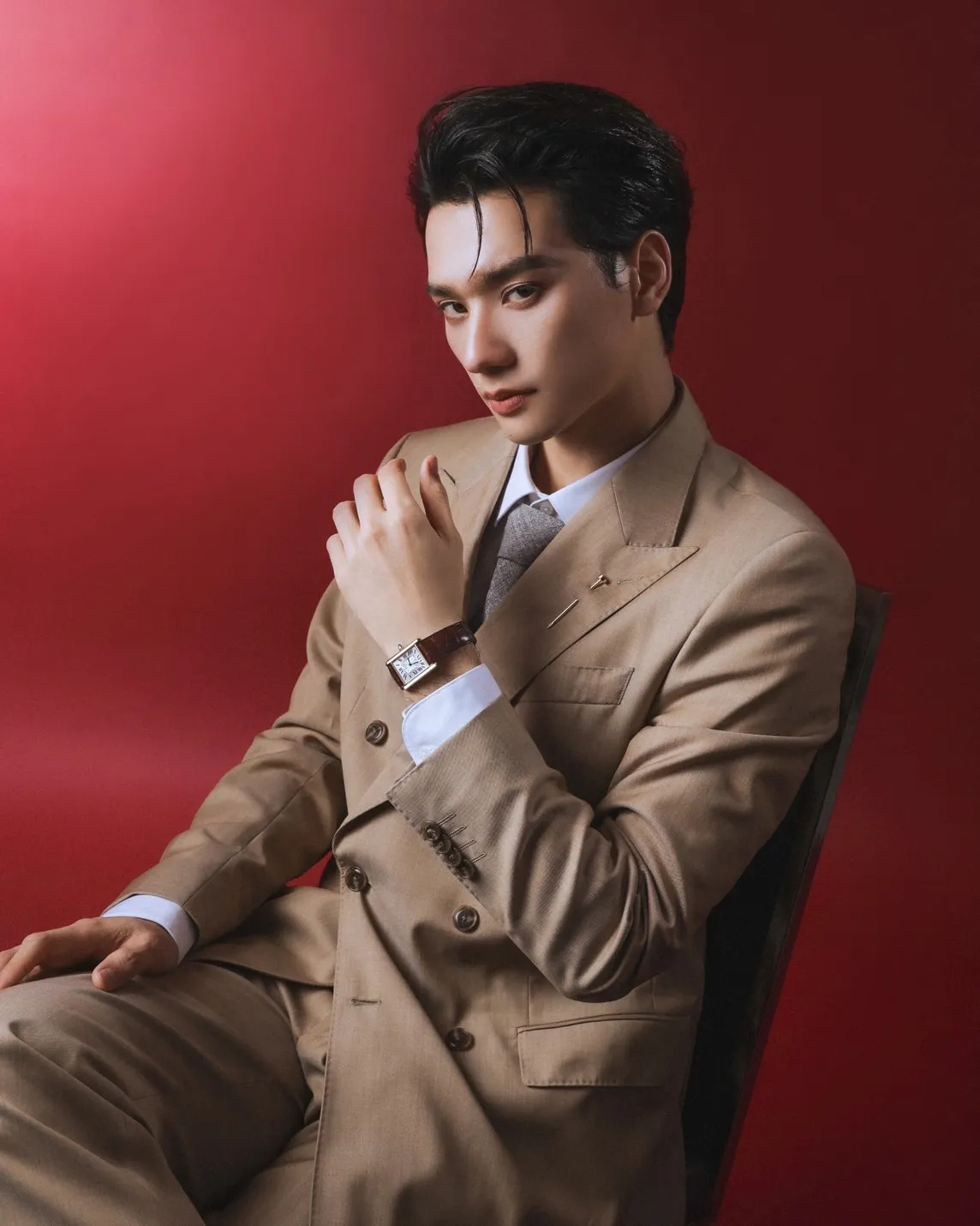 เก่ง หฤษฎ์ กับเครื่องประดับ Cartier ในงาน Weibo Gala 2026