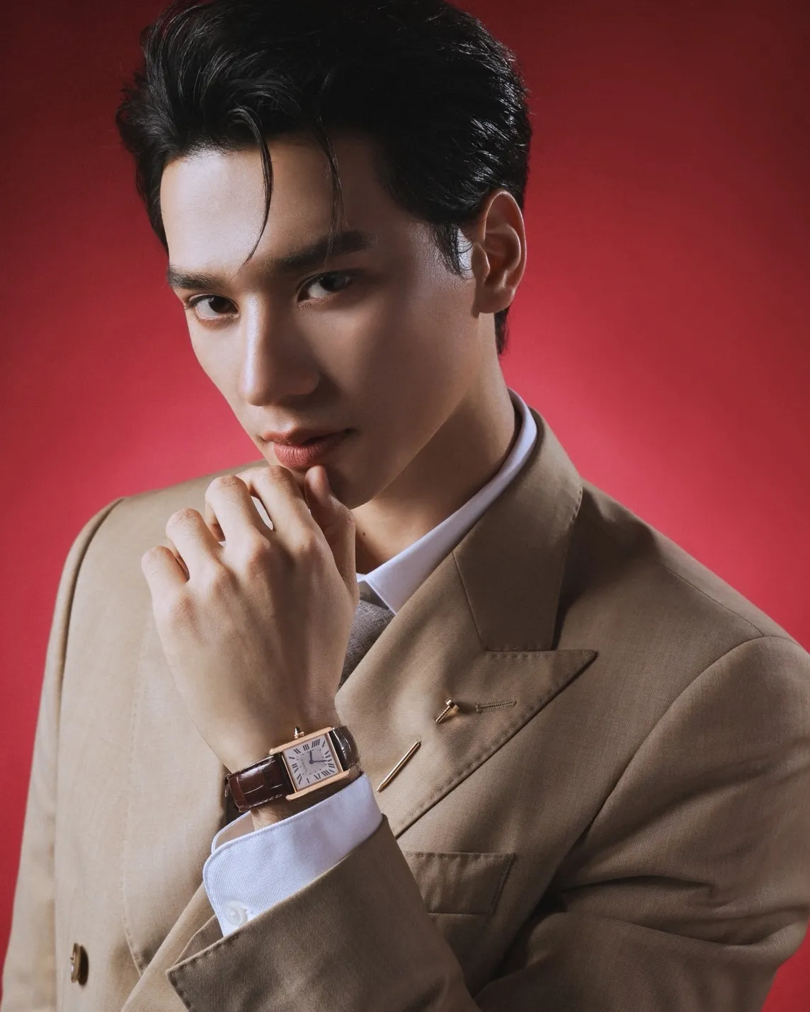 เก่ง หฤษฎ์ กับเครื่องประดับ Cartier ในงาน Weibo Gala 2026
