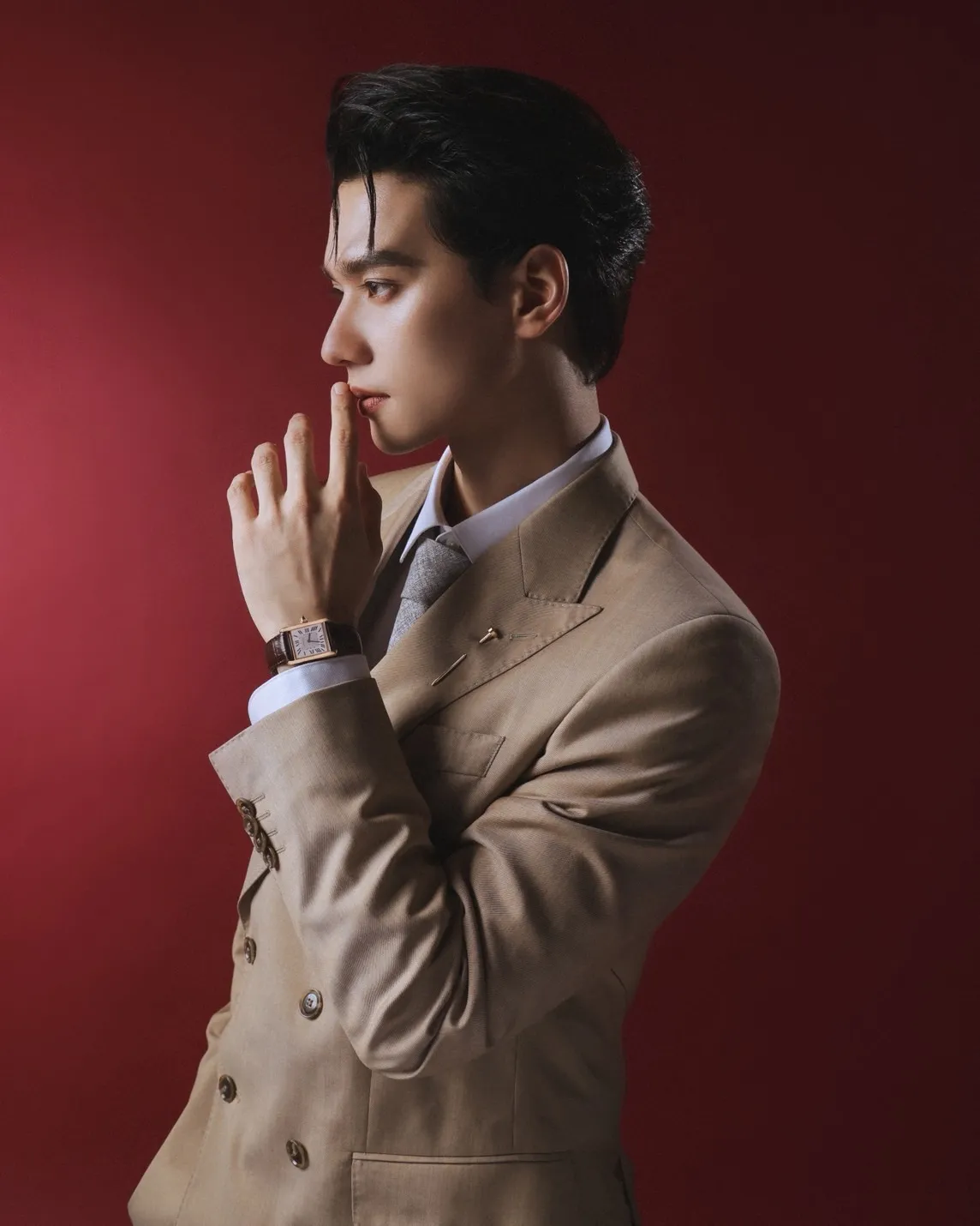 เก่ง หฤษฎ์ กับเครื่องประดับ Cartier ในงาน Weibo Gala 2026