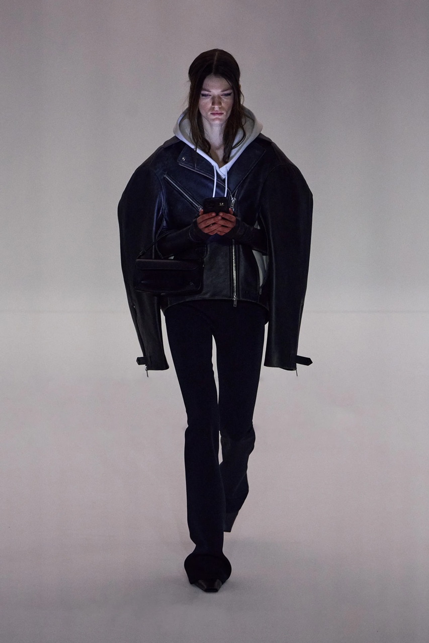 Courrèges, Courrèges fall winter, Courrèges phone, Courrèges runway, Courrèges show, courreges pronounce