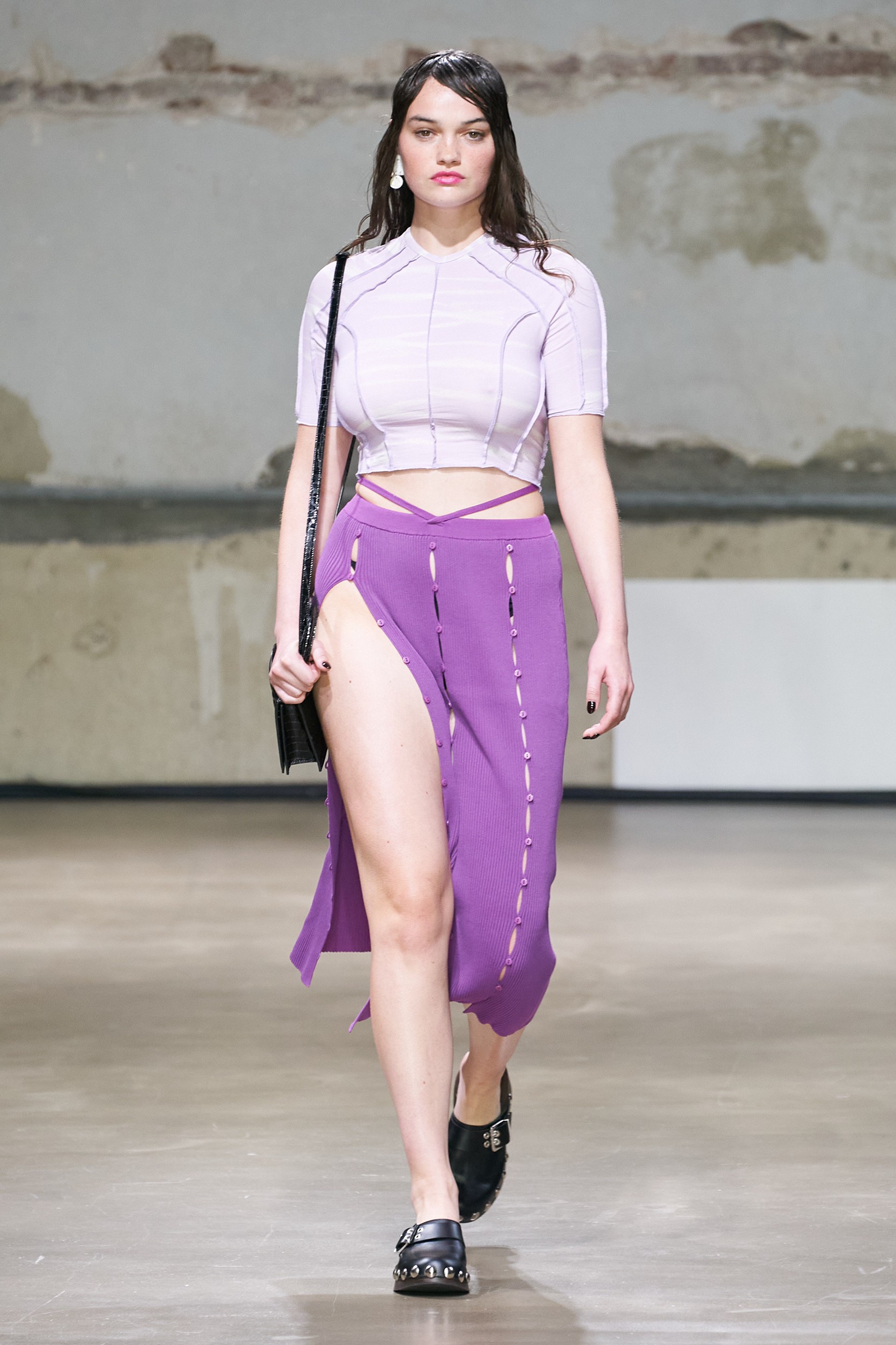 Ester Manas, Ester Manas SS23, PFW, สาวอวบ, แฟชั่นสาวอวบ, แฟชั่นผู้หญิง, แฟชั่นผู้หญิงอวบ, แฟชั่นคนอ้วน, นางแบบพลัสไซซ์, นางแบบพลัสไซส์, นางแบบ plus size, plus size, plus size model