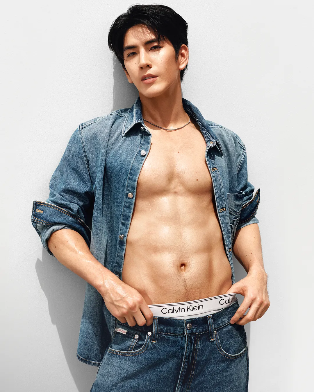 ซี ทวินันท์ บนแคมเปญฤดูใบไม้ร่วง 2026 ของ Calvin Klein