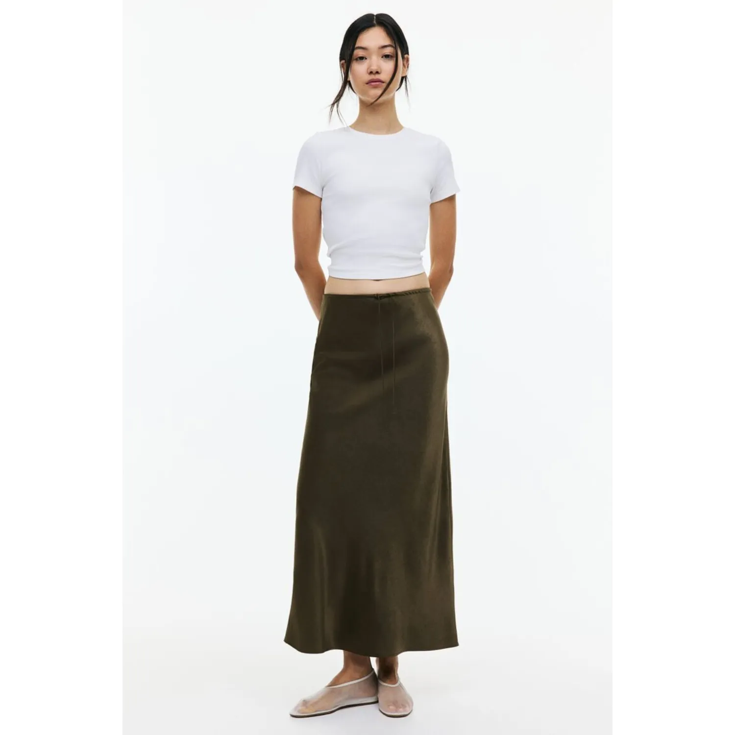 Satin Drawstring Skirt (ราคา 999 บาท) จาก H&M