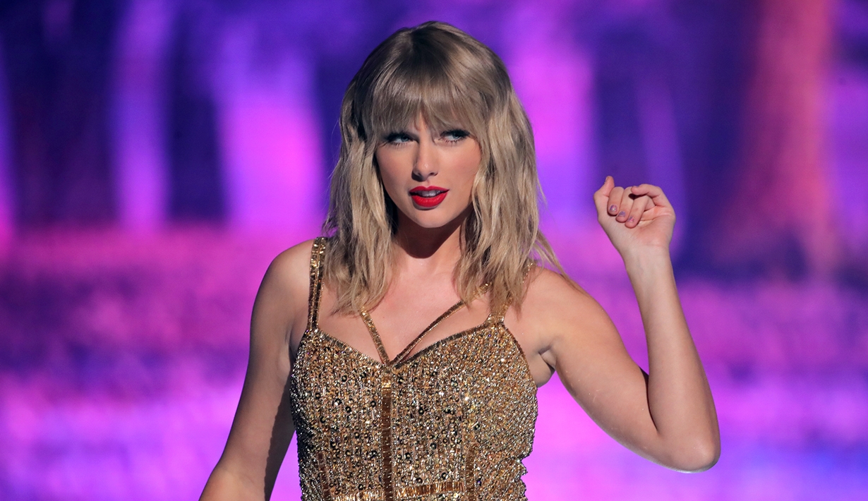 Taylor Swift สร้างประวัติศาตร์ในงาน VMAs 2020 ด้วยการคว้ารางวัลผู้กำกับมิวสิกวิดีโอยอดเยี่ยม