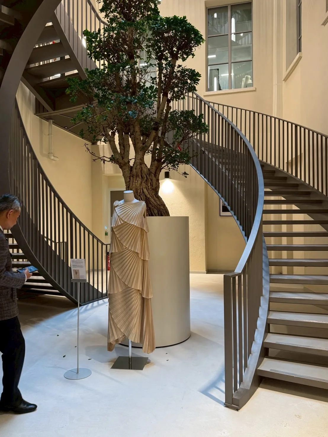 Gallery 24