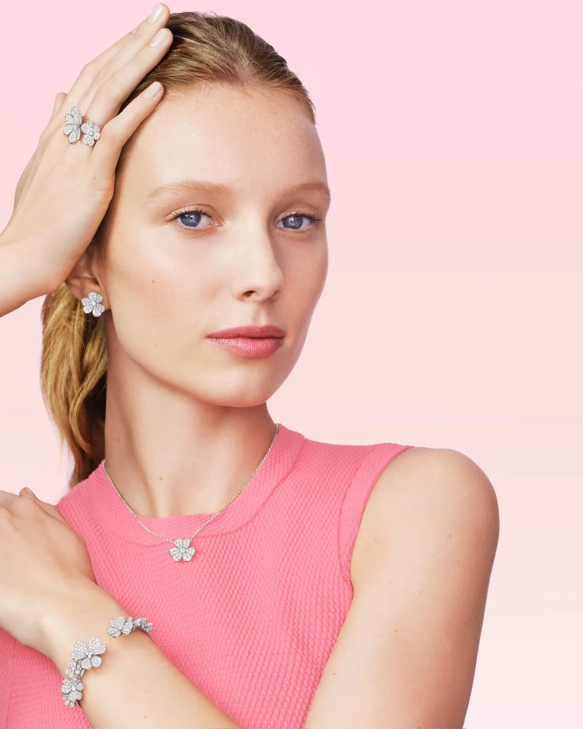 Van Cleef & Arpels คอล Frivole ของขวัญวันเเม่
