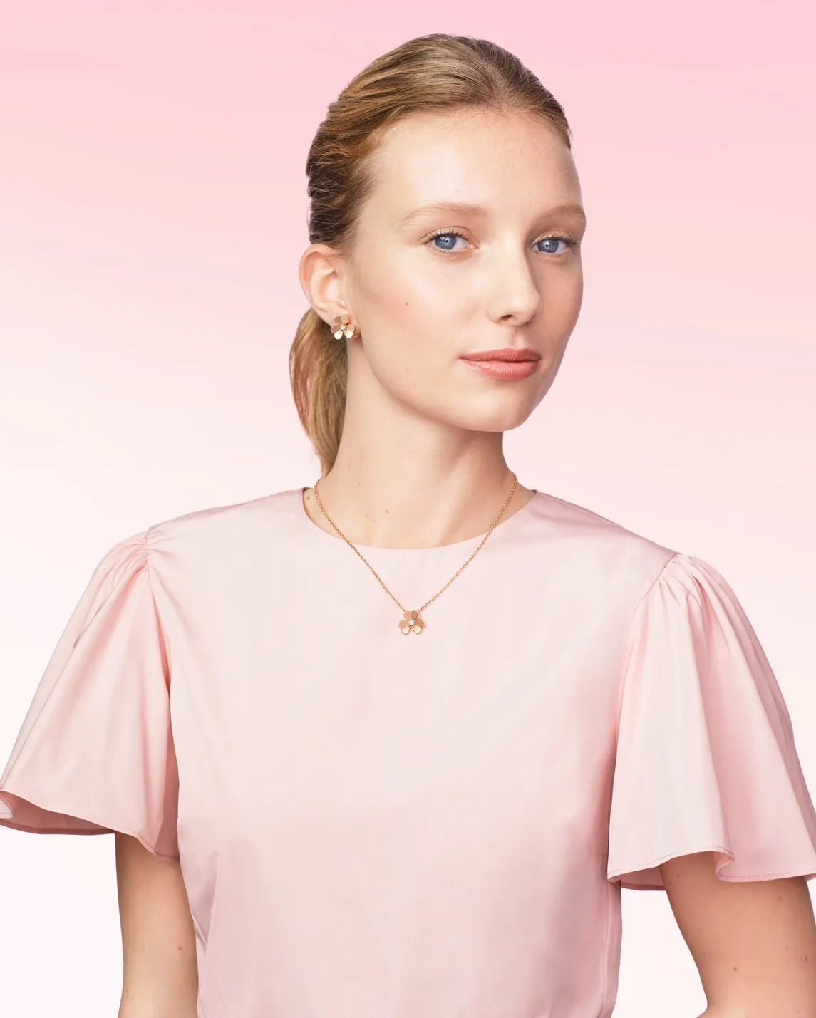 Van Cleef & Arpels คอล Frivole ของขวัญวันเเม่