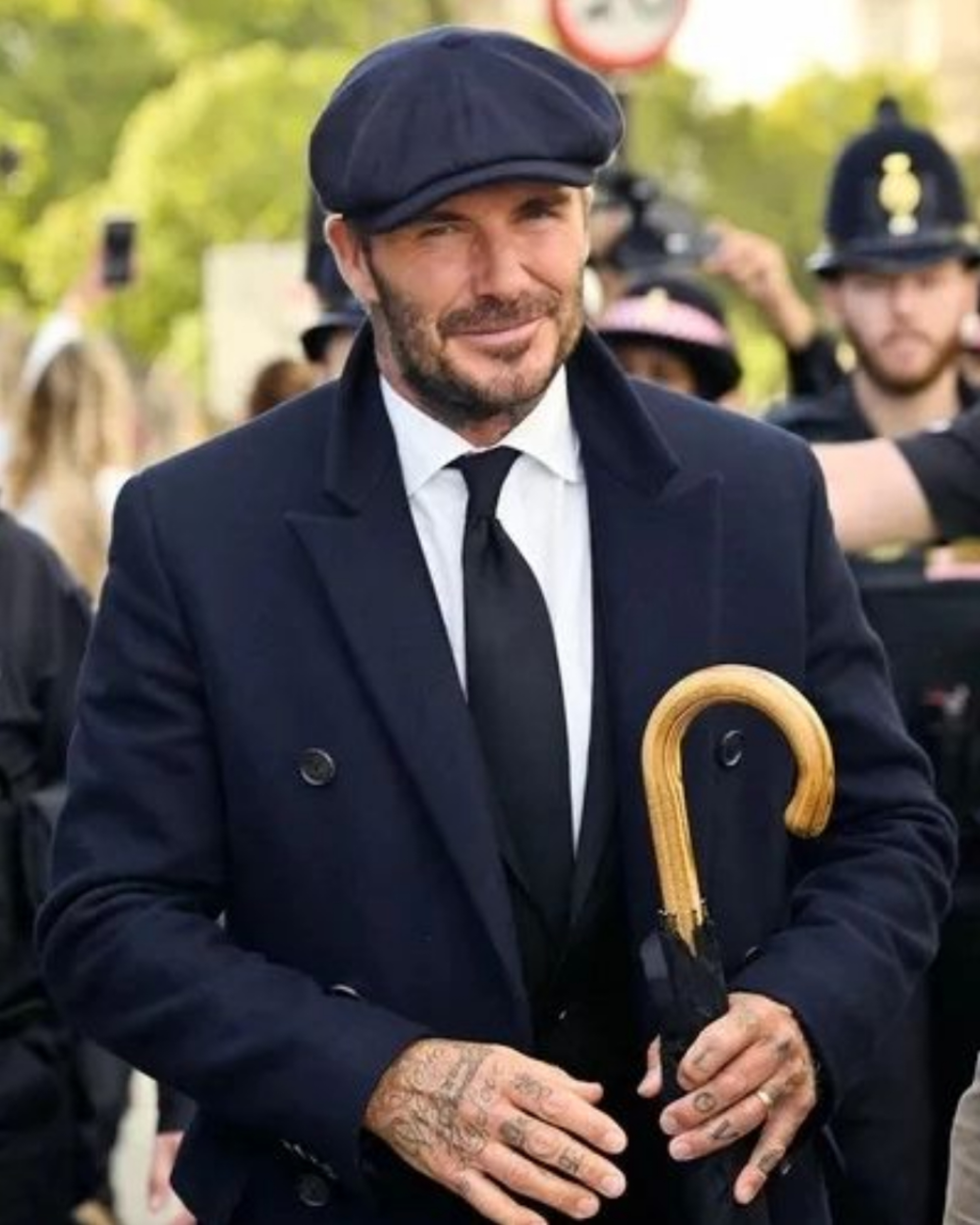 David Beckham pay respect to Queen Elizabeth 2