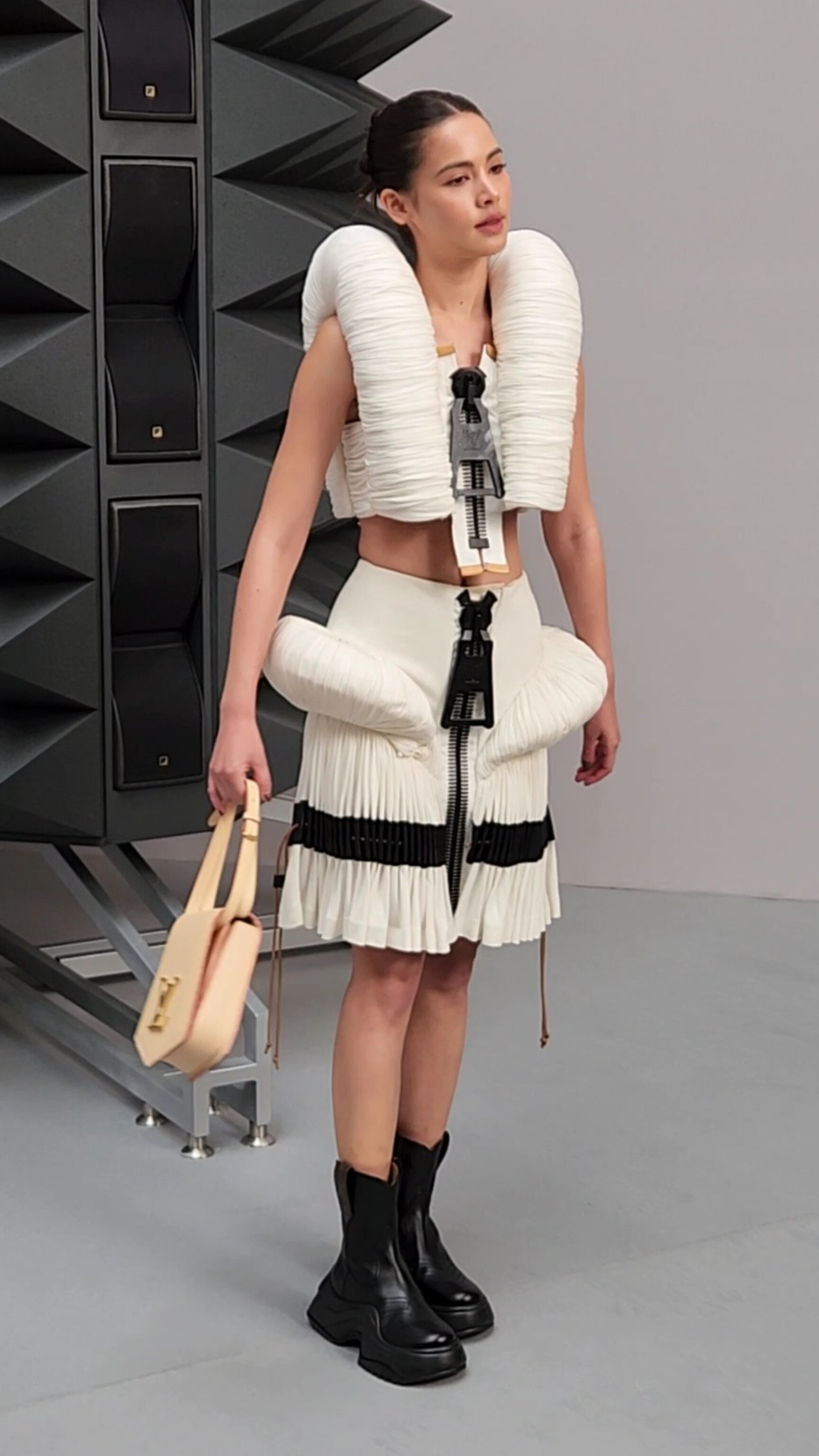 ญาญ่า Louis Vuitton
