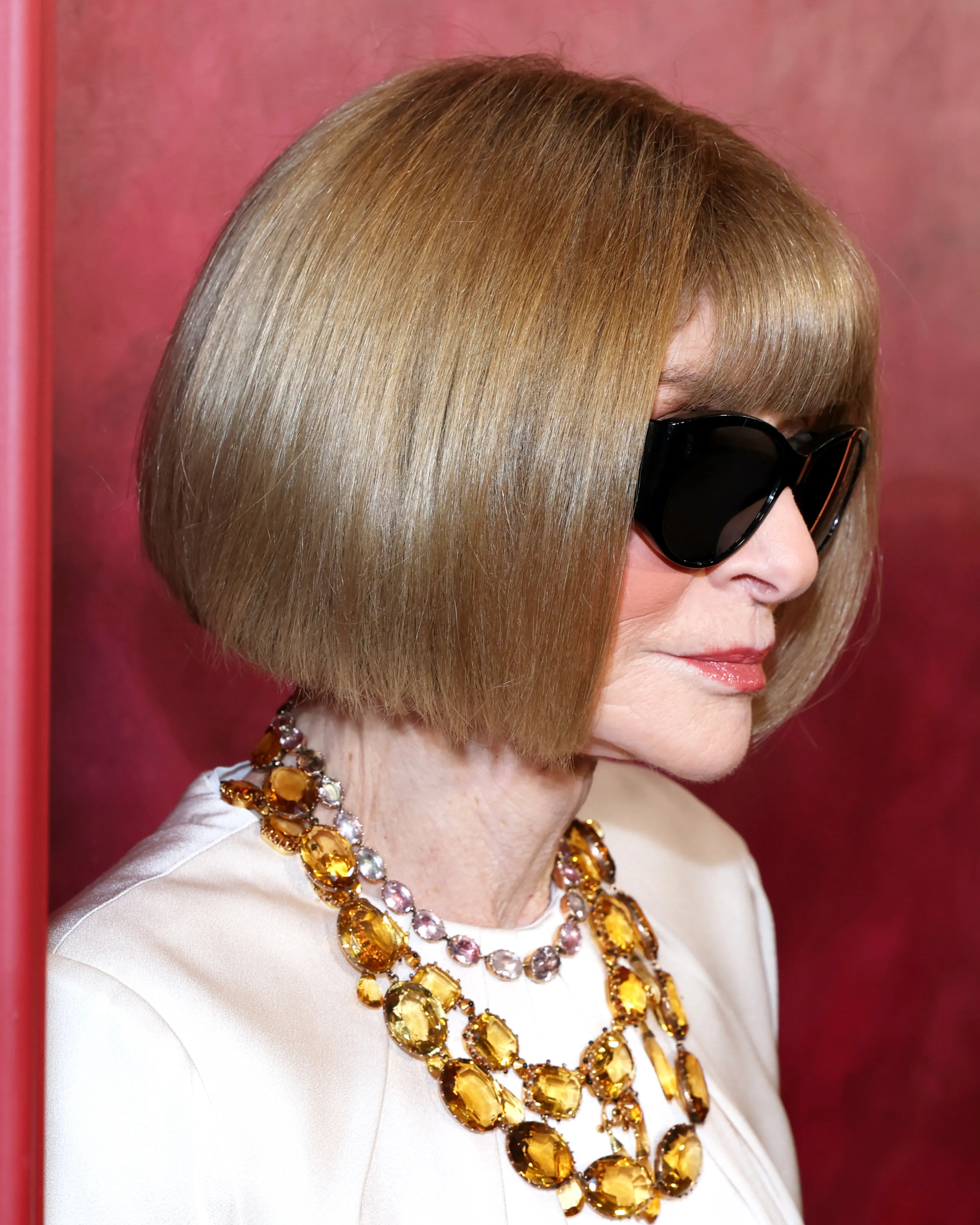 Anna Wintour steps Down as Editor in Chief of Vogue