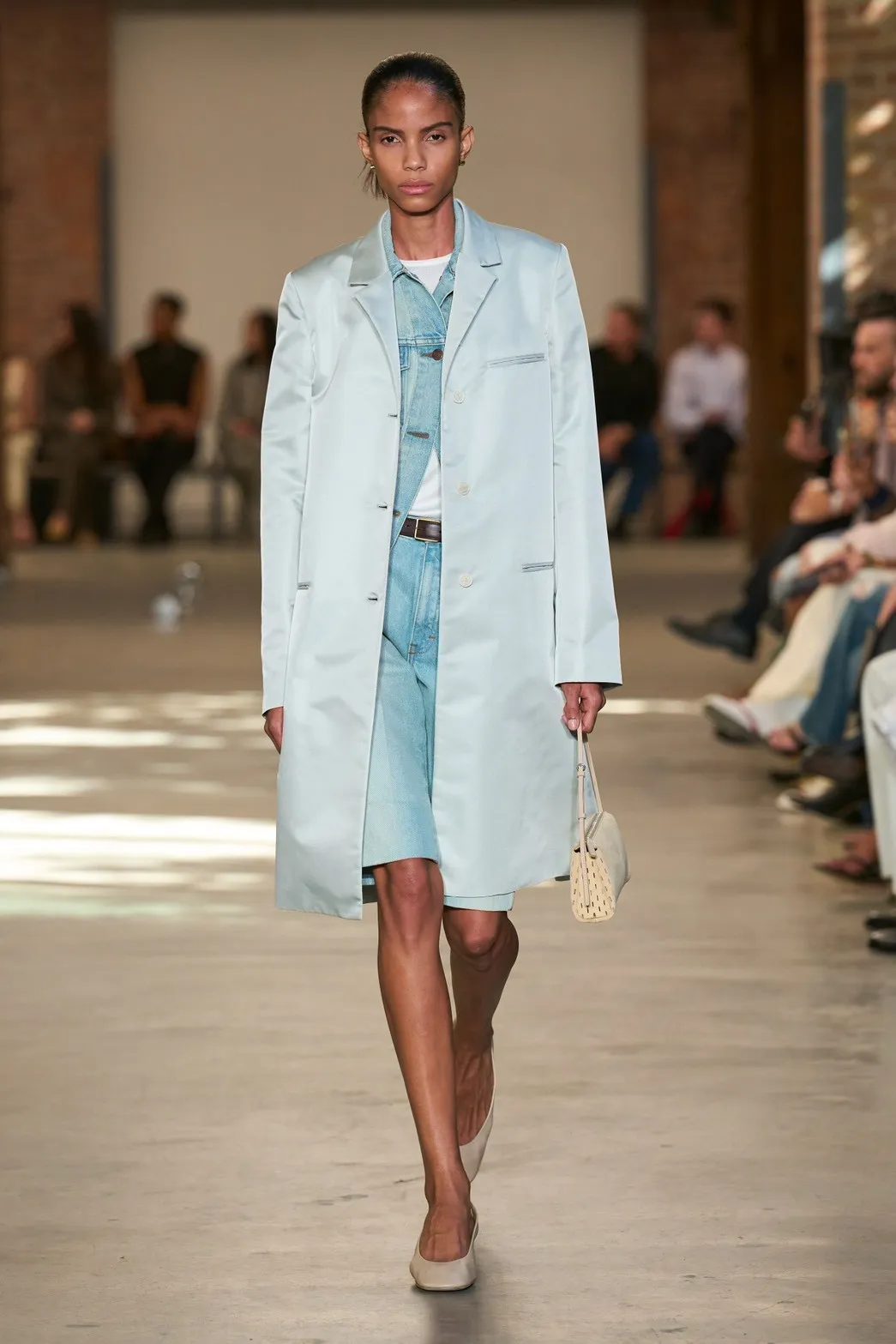 Gallery 32
