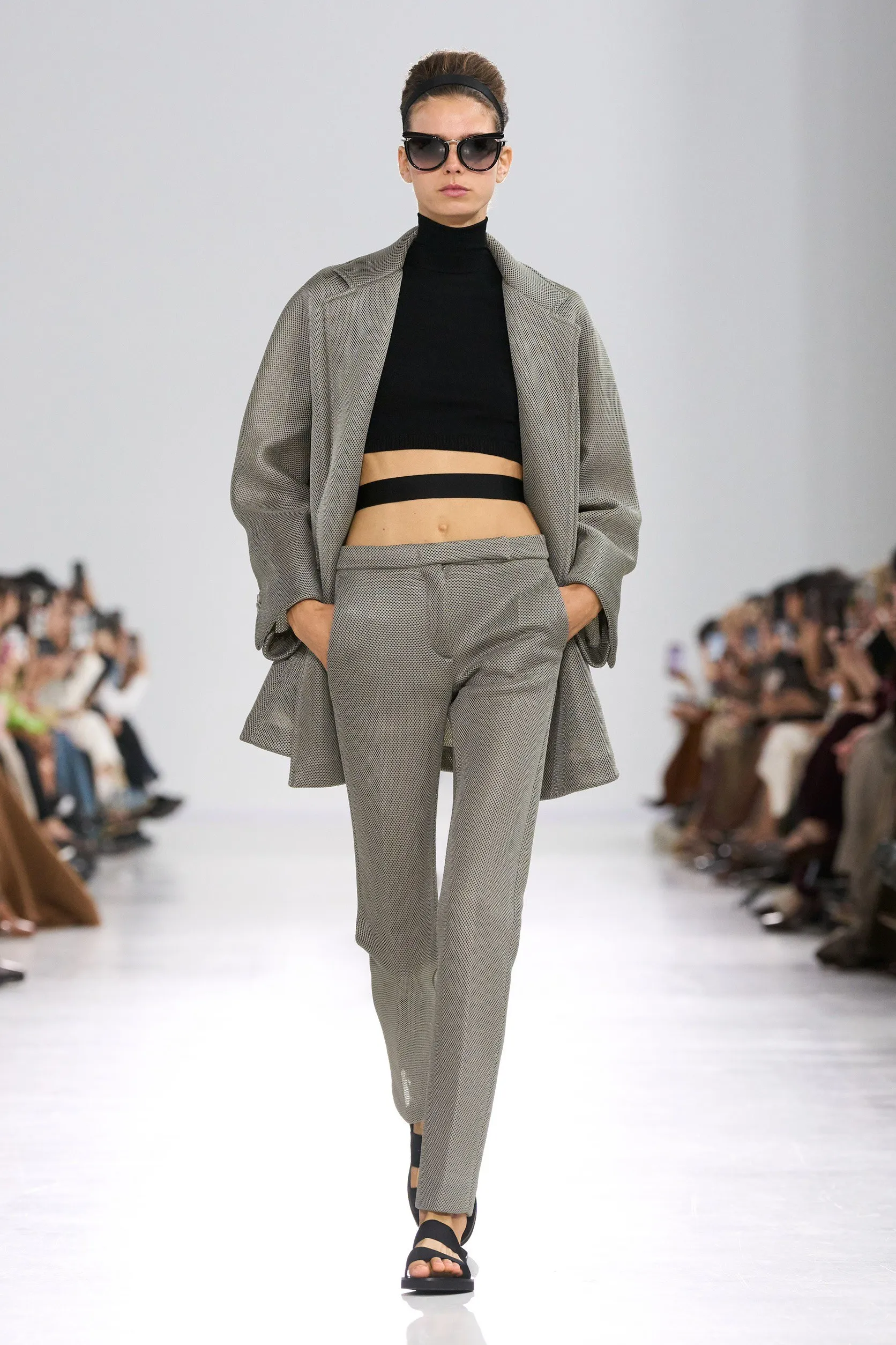 Gallery 32