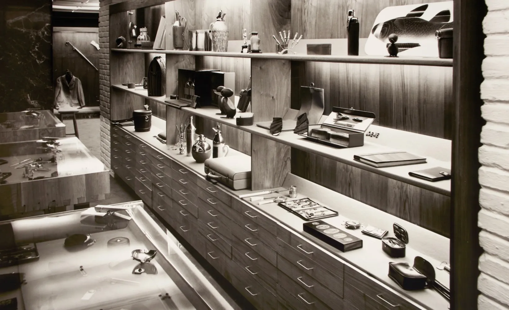 แคมเปญ LOEWE 180 ปี