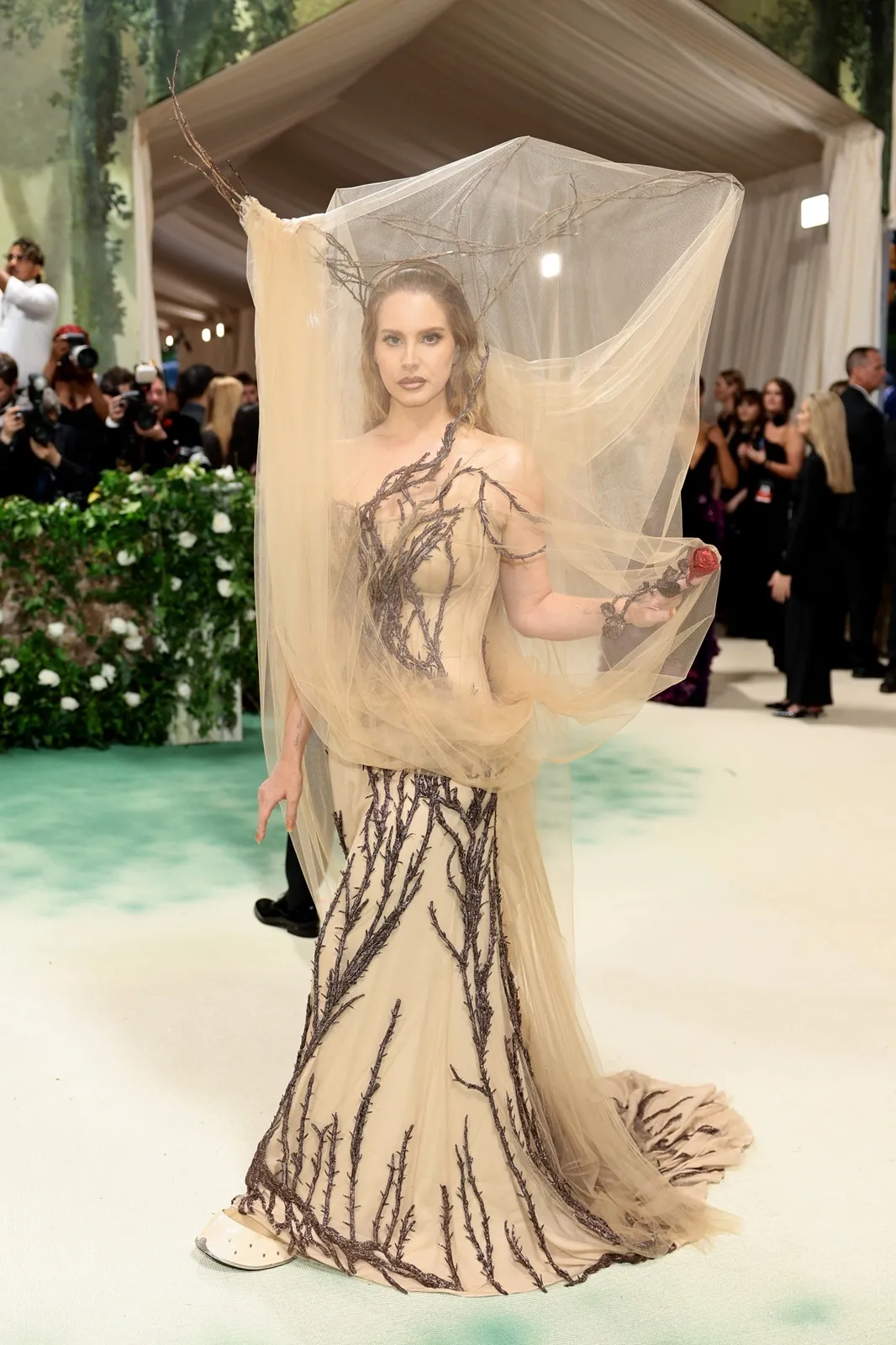 Lana Del Rey, Lana Del Rey Met Gala 2024, Lana Del Rey Met Gala, Met Gala 2024, Met Gala