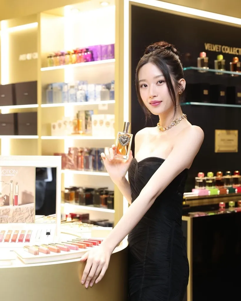 Mun Ka-young, Mun Ka-young Dolce Gabbana, มุนกายอง