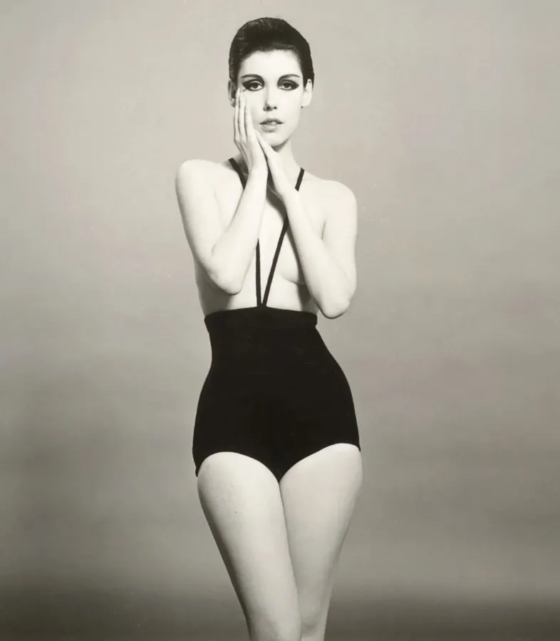 Peggy Moffitt, Peggy Moffitt model, monokini, pubikini