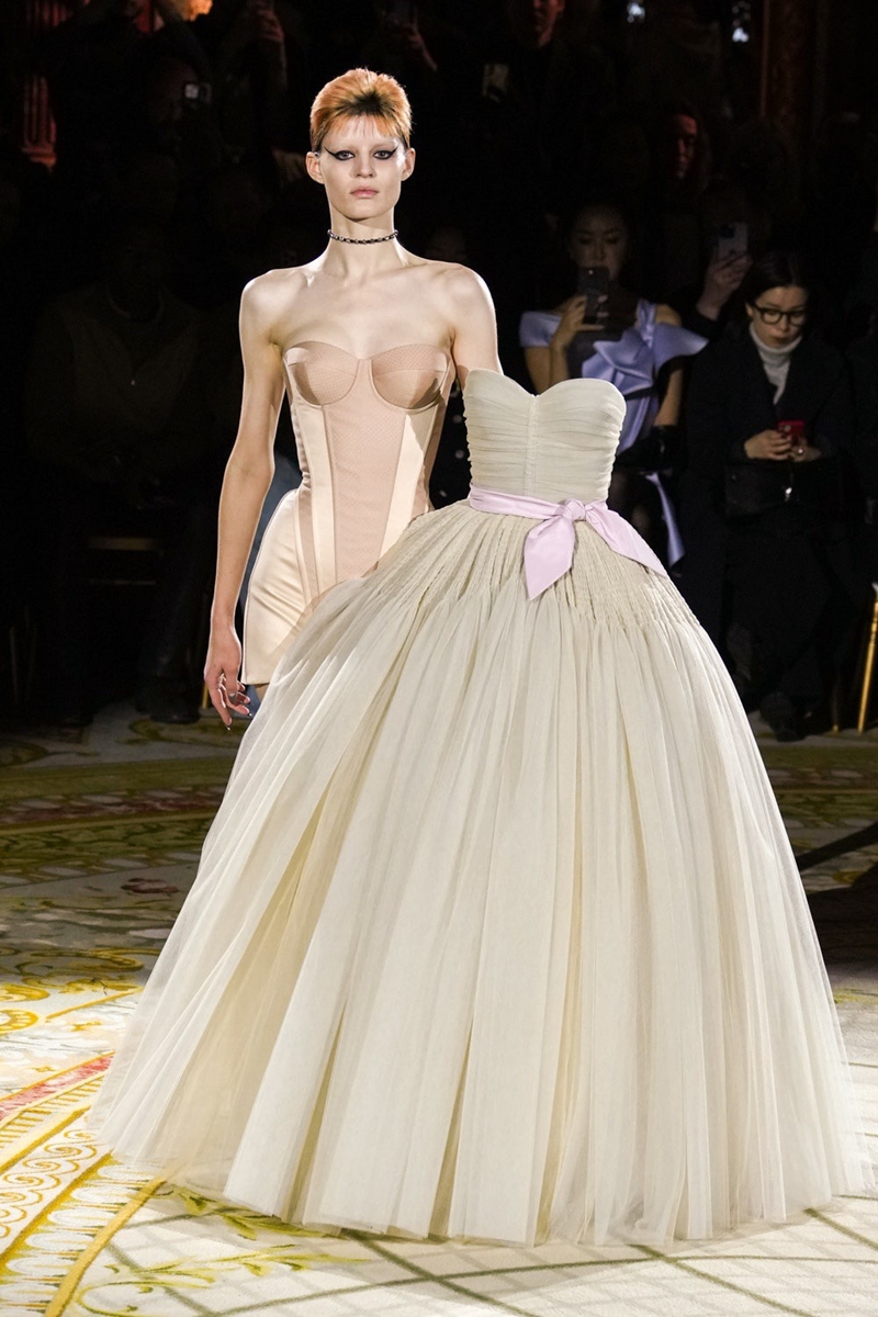 Viktor & Rolf, Viktor and Rolf, Viktor and Rolf Haute Couture, Viktor & Rolf Haute Couture, Viktor & Rolf Dress, Viktor and Rolf dress, viktor and rolf แบรนด์