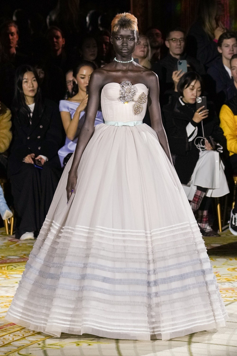 Viktor & Rolf, Viktor and Rolf, Viktor and Rolf Haute Couture, Viktor & Rolf Haute Couture, Viktor & Rolf Dress, Viktor and Rolf dress, viktor and rolf แบรนด์