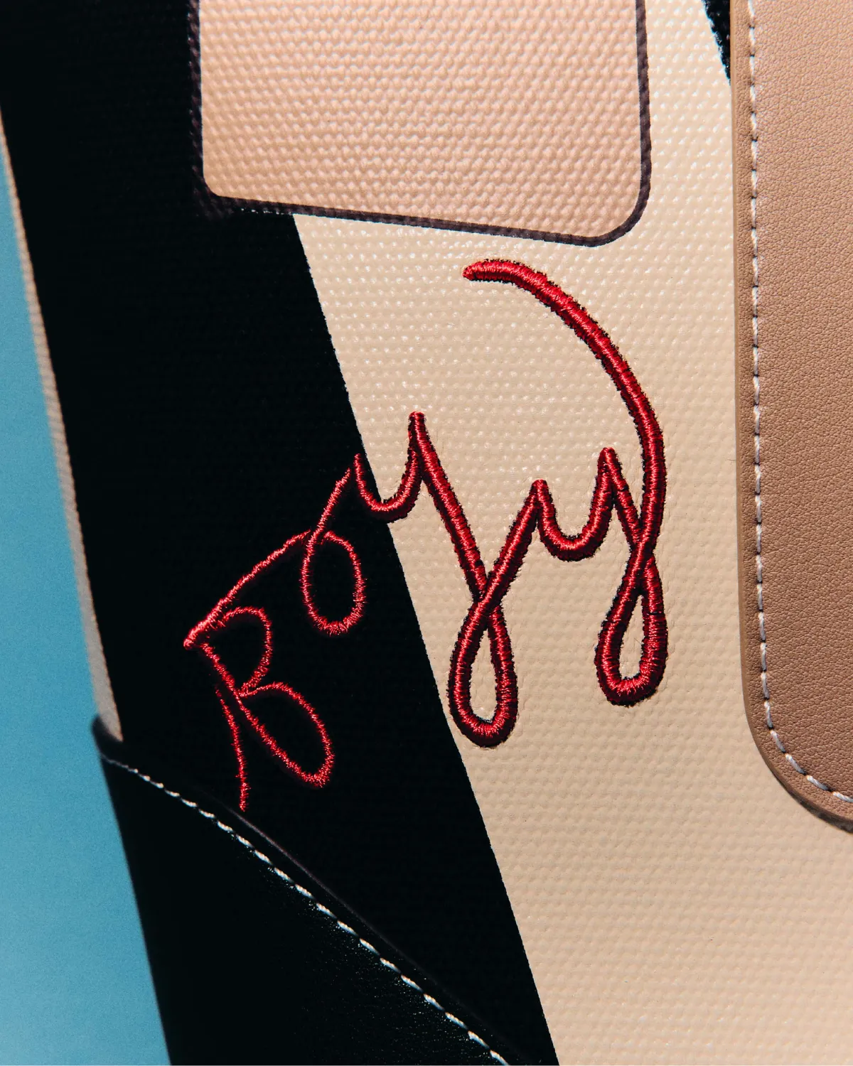 การคอแลบแห่งปีระหว่าง Rally Movement กับ BOYY เปิดตัวกระเป๋า Rally x BOYY Buckle Up! Tote