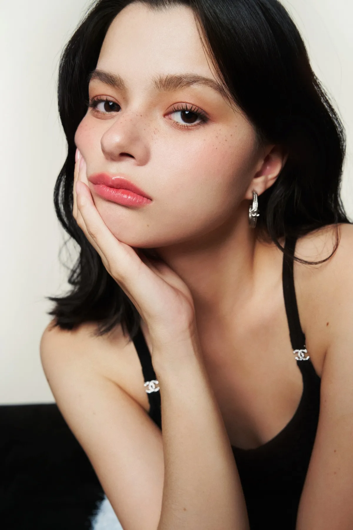 เบ็คกี้-รีเบคก้า กับลิปสติก LE ROUGE DUO สี 174 Endless Pink จาก CHANEL 