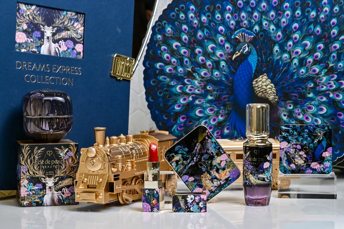 คอลเล็กชั่น Dreams Express Collection จาก Cle de Peau Beaute มาในไลน์ลิมิเต็ดออกแบบโดย Mr.Stéphane Kiehl