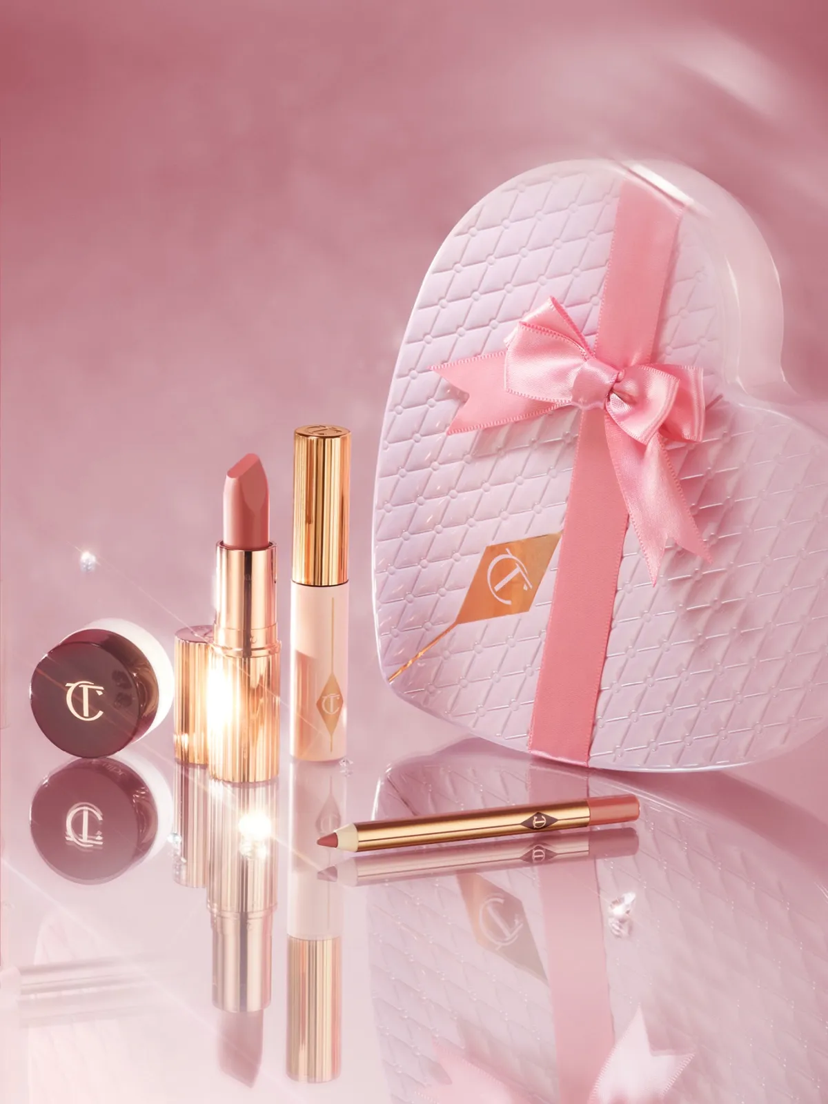 เซ็ต pillow talk must have ฮอลิเดย์ 2025 จาก Charlotte Tilbury