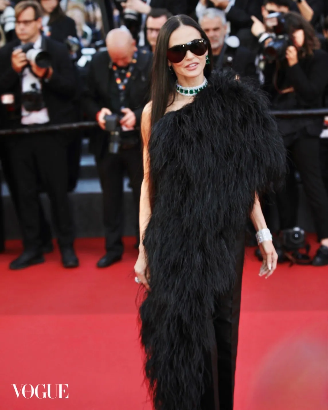 'Demi Moore' สวมใ่ส่ชุดเดรสจาก Gucci คอลเล็กชั่นครูส 2027 โดย 'Demna' ในเทศกาลภาพยนตร์นานาชาติคานส์ ครั้งที่ 79 ประจำปี 2026