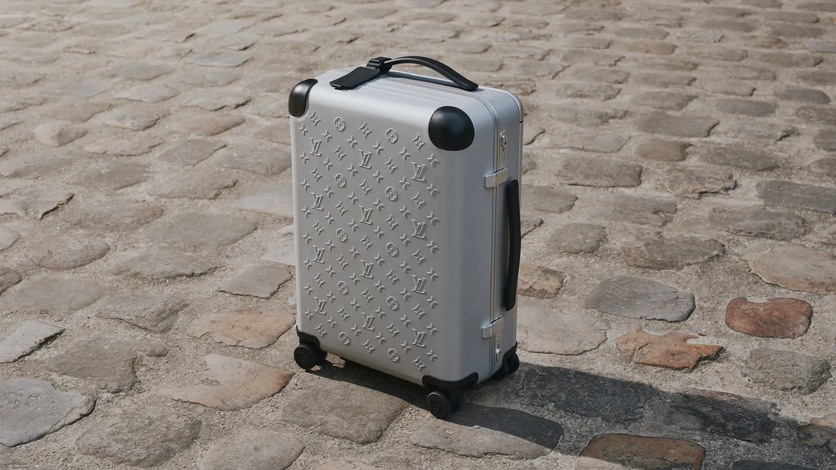 Louis Vuitton Horizon Aluminum - Marc Newson