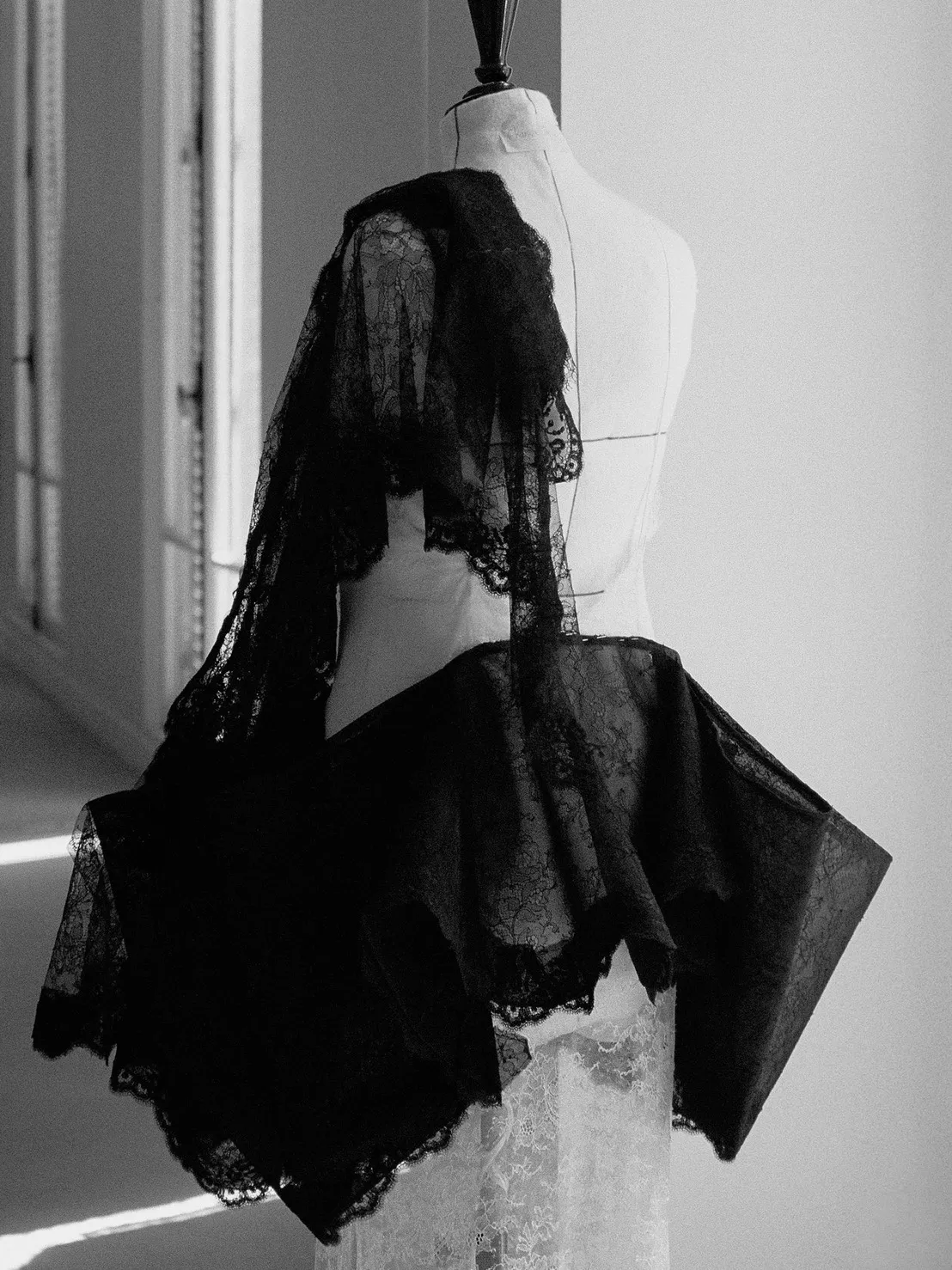 The savoir-faire behind Charlize Theron's custom Dior look by Jonathan Anderson for the Paris premiere of The Odyssey