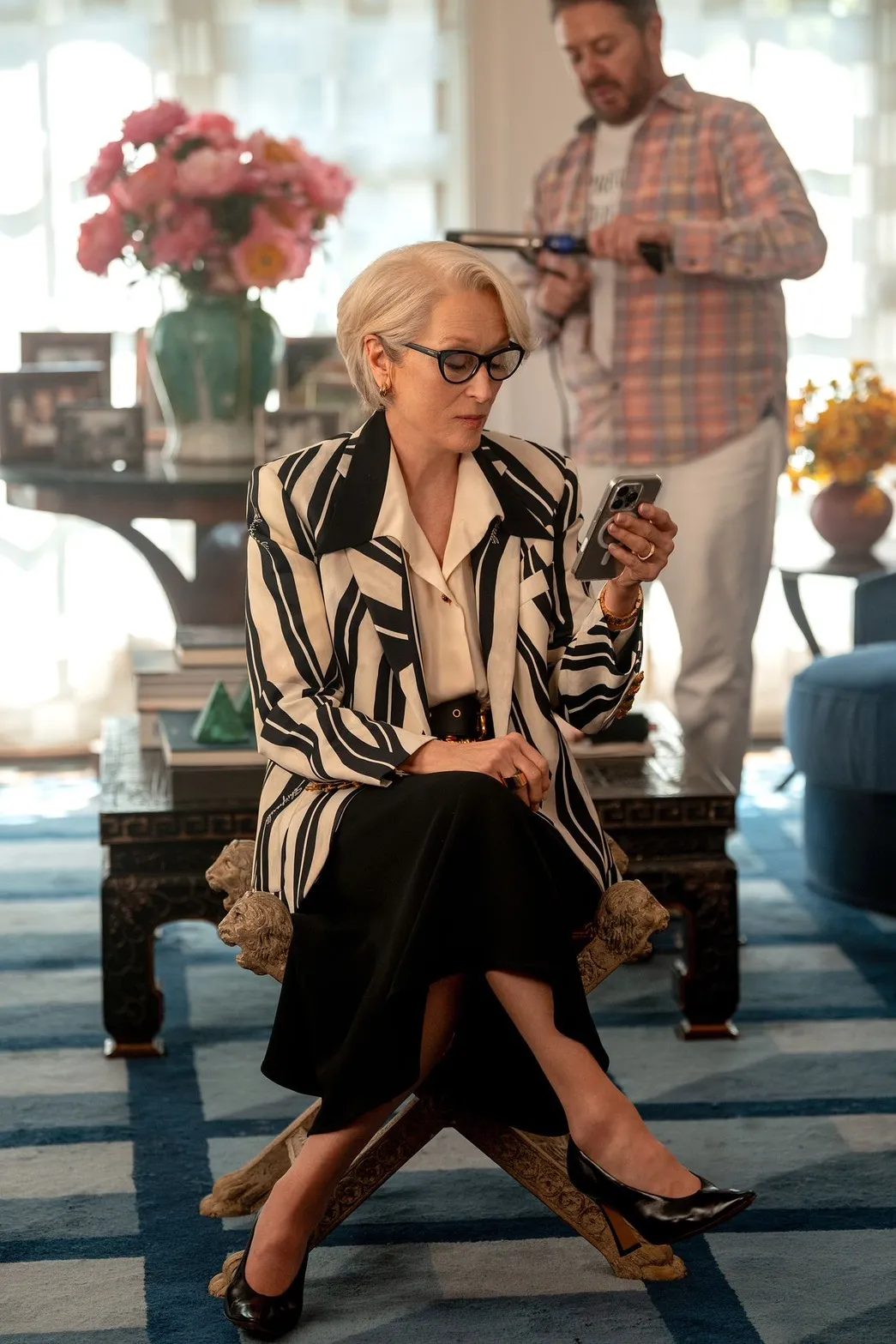 'Meryl Streep' ในบทบาท 'Miranda Priestly' ในภาพยนตร์ The Devil Wears Prada 2 ในชุคจาก Schiaparelli คอลเล็กชั่นฤดูใบไม้ผลิ/ฤดูร้อน 2025
