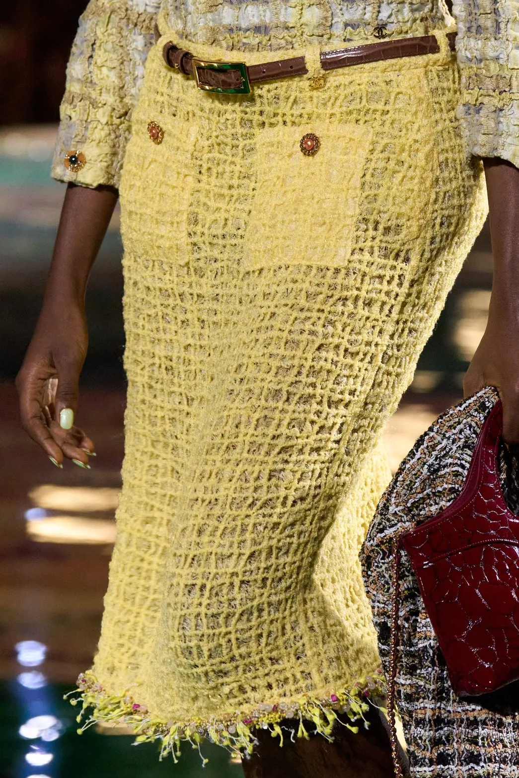 โมเมนต์ 'Rachel Ojuromi' เดินแบบ CHANEL คอลเล็กชั่นฤดูใบไม้ผลิ/ฤดูร้อน 2027