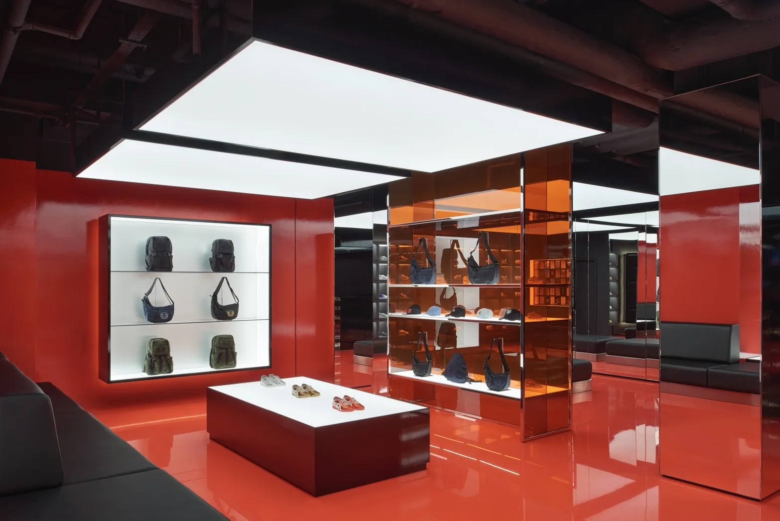 Onitsuka Tiger เปิด Red Concept Store  London