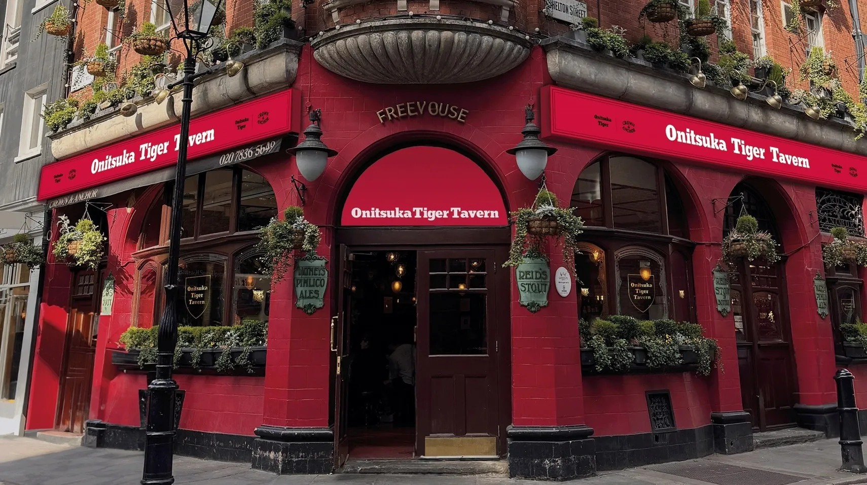 Onitsuka Tiger เปิด Red Concept Store  London