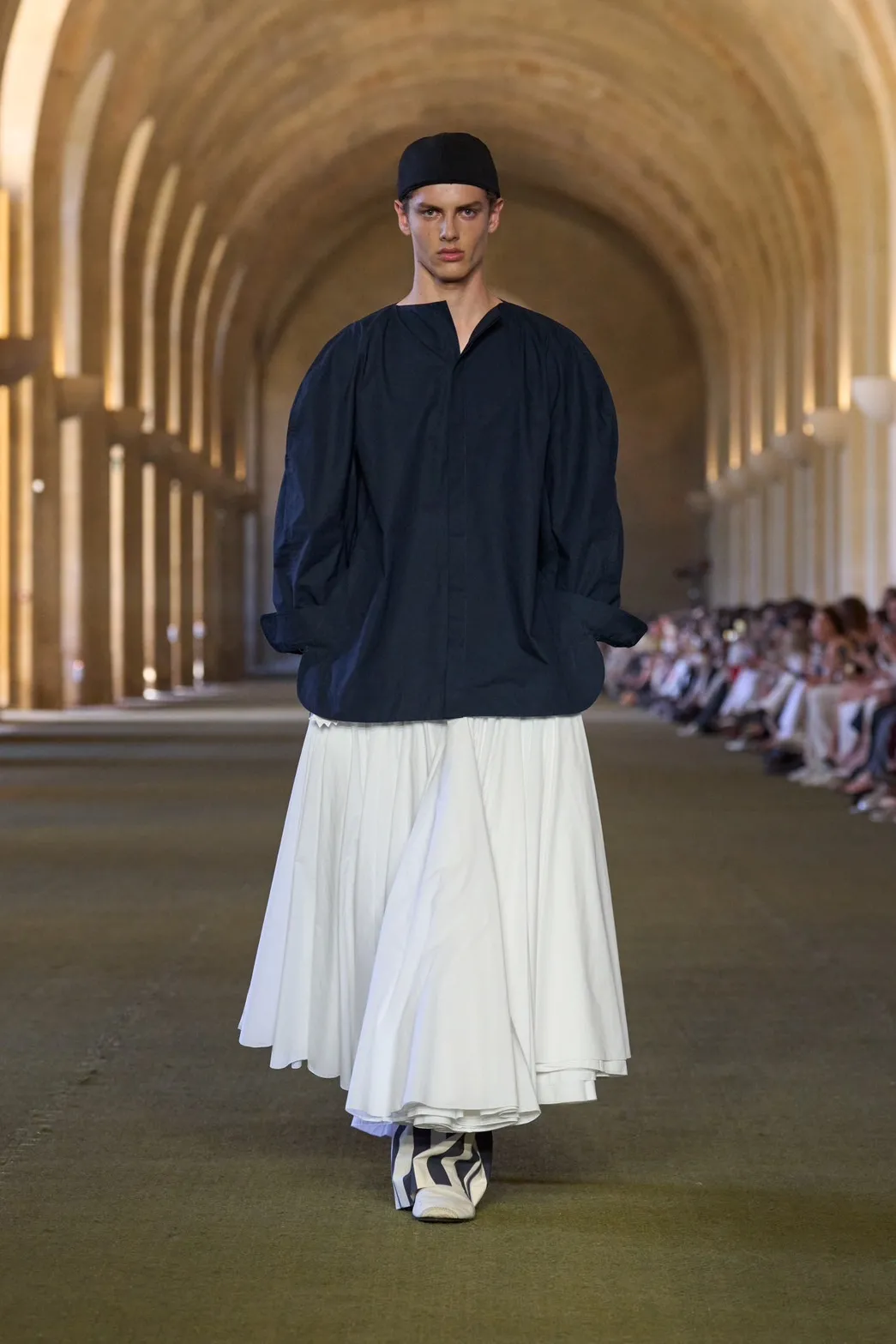 นางเเบบบนรันเวย์ Jacquemus Fall 2025 ‘Le Paysan’