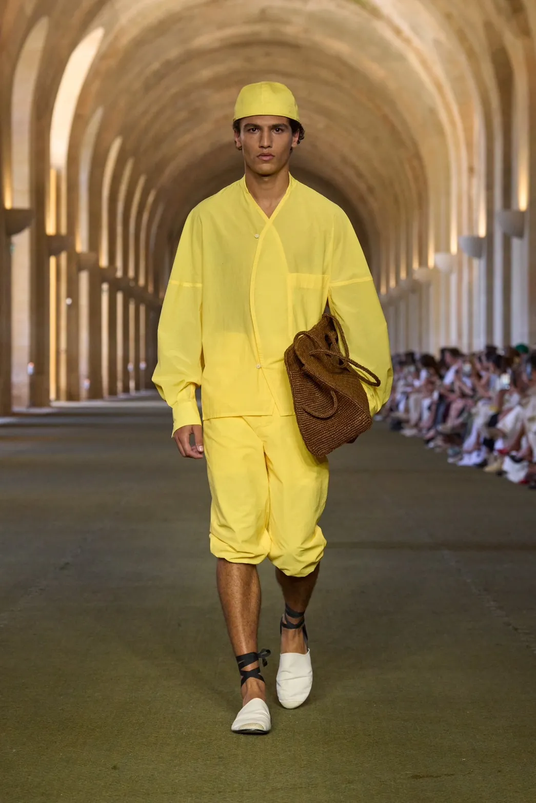 นางเเบบบนรันเวย์ Jacquemus Fall 2025 ‘Le Paysan’