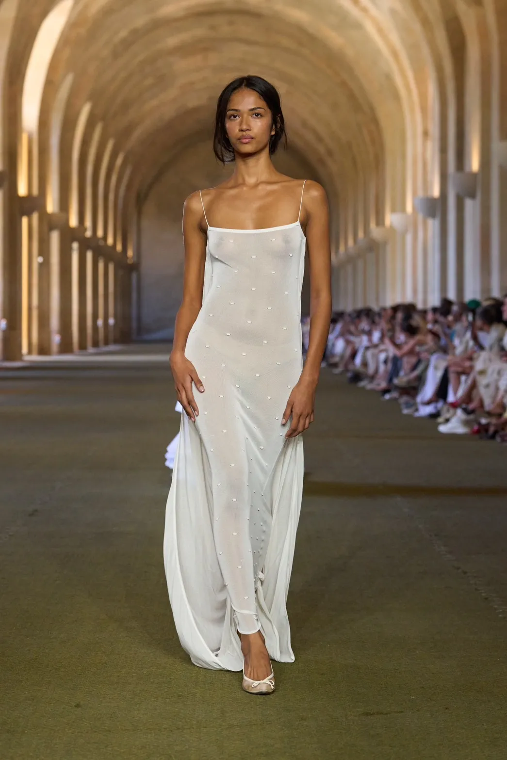 นางเเบบบนรันเวย์ Jacquemus Fall 2025 ‘Le Paysan’