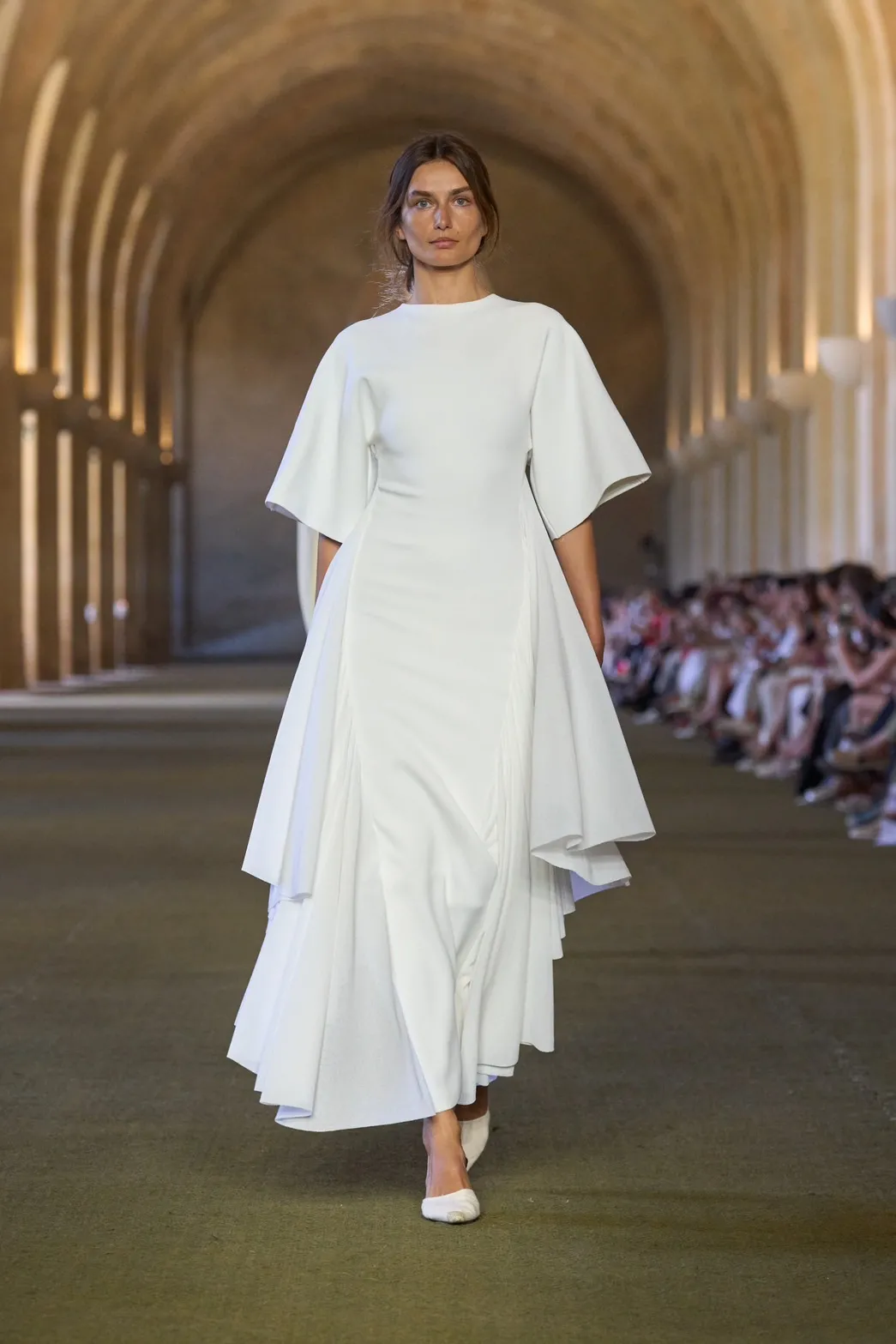 นางเเบบบนรันเวย์ Jacquemus Fall 2025 ‘Le Paysan’