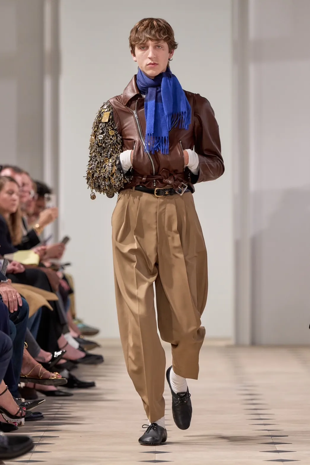 Gallery 32