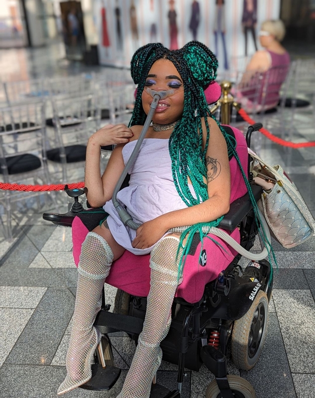 นางแบบ, นางแบบพิการ, นางแบบคนพิการ, คนพิการ